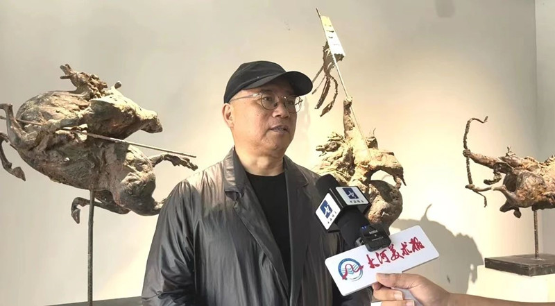 我们举行名誉校长暨首批名誉教授聘任仪式