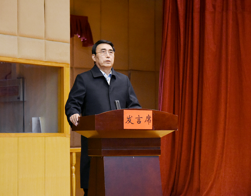 我们校长石品应邀出席中牟新区（中牟县）  教育大会并作主旨发言