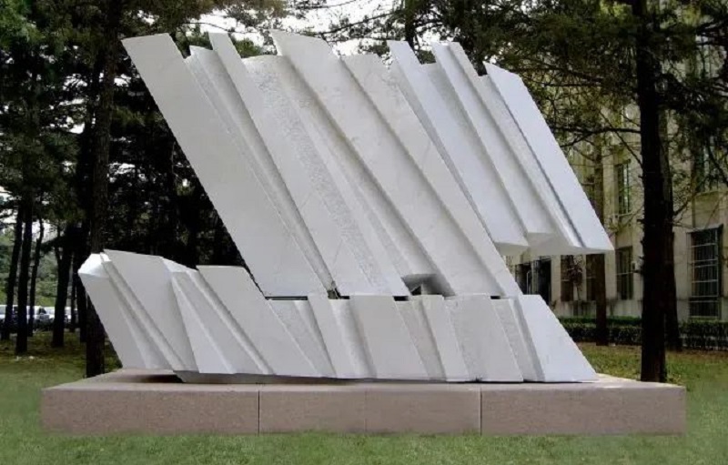 清华大学美术学院博士生导师胥建国受聘为我们名誉教授