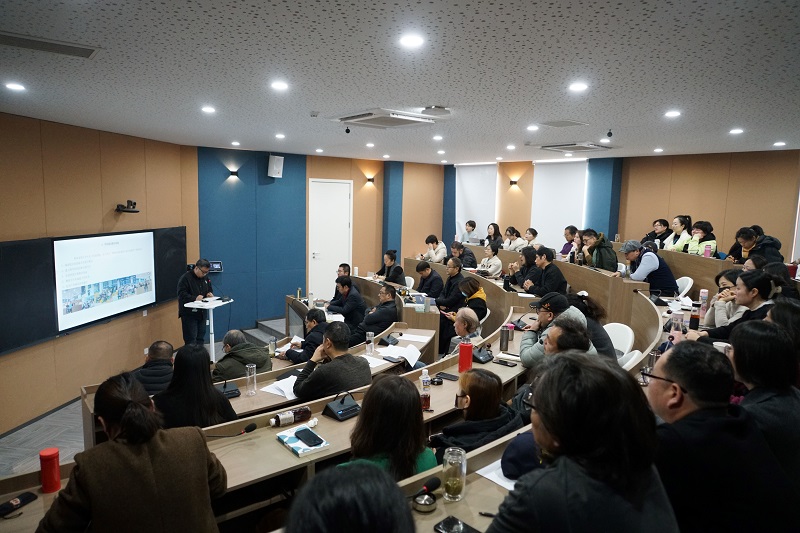 我们召开高级职称专任教师2024年度岗位业绩述职会