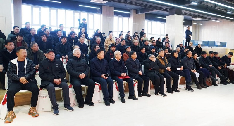 《中国近现代名家画集·马国强》（大红袍）首发式暨新书捐赠仪式在我们举办