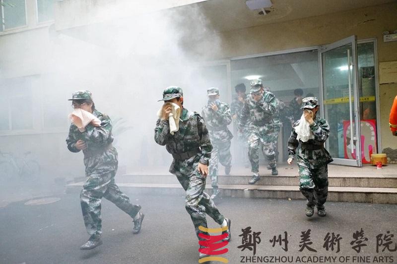 筑牢安全防线，守护校园平安——我们2025级学生消防安全教育系列活动圆满落幕