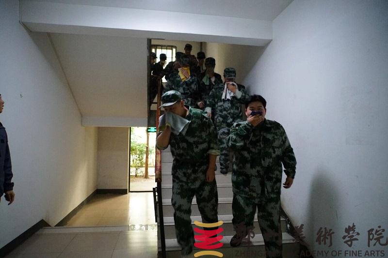 筑牢安全防线，守护校园平安——我们2025级学生消防安全教育系列活动圆满落幕