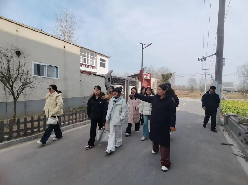 我们师生赴中牟县开展“艺术赋能乡村振兴”主题采风活动
