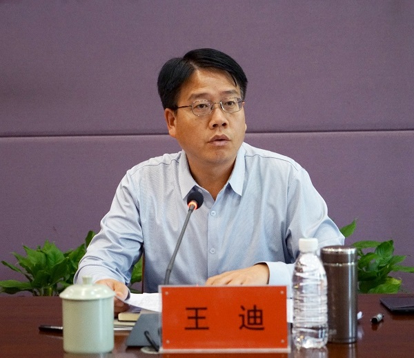​河南省教育厅学生资助工作绩效评价专家莅临BV1946伟德检查指导工作