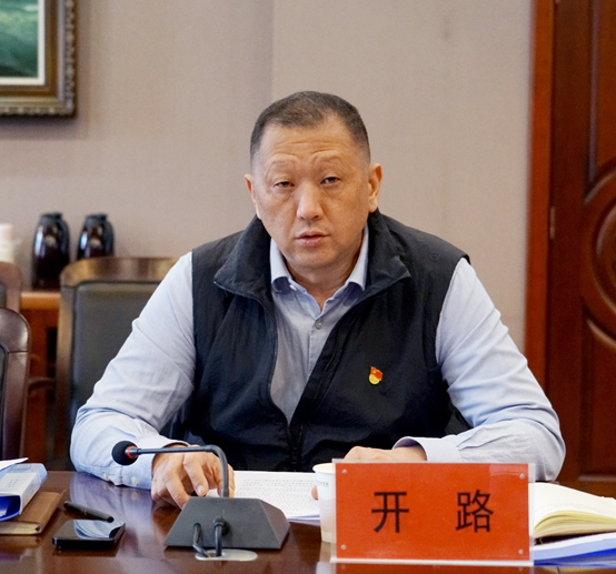 BV1946伟德党委会2025年第一次会议召开 传达学习第二十八次全国高校党的建设工作会议精神