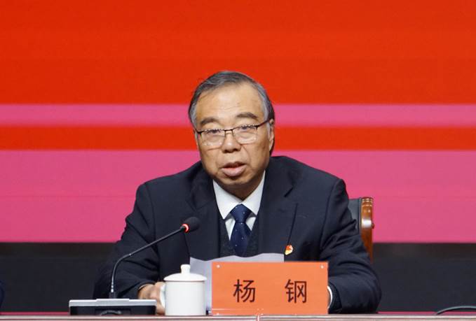 我们召开2023-2024学年第一学期期末全体教职工大会