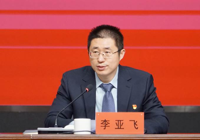 我们召开2023-2024学年第一学期期末全体教职工大会
