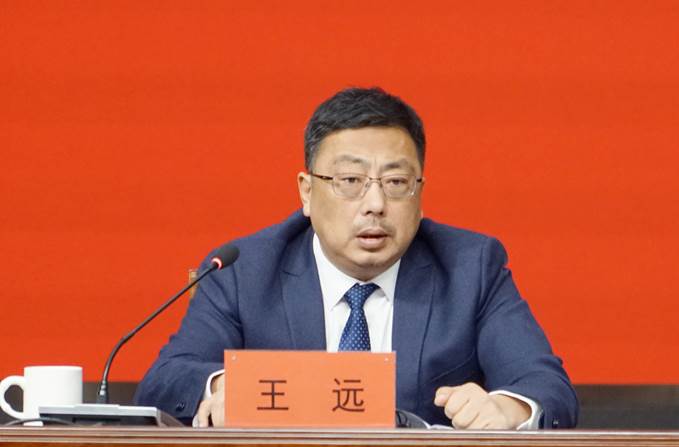 我们召开2023-2024学年第一学期期末全体教职工大会