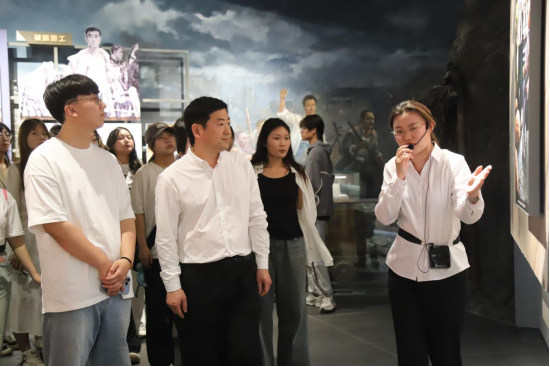 传承红色精神，让青春在奉献中绽放——我们组织青年党（团）员赴焦裕禄纪念园开展主题党团日活动