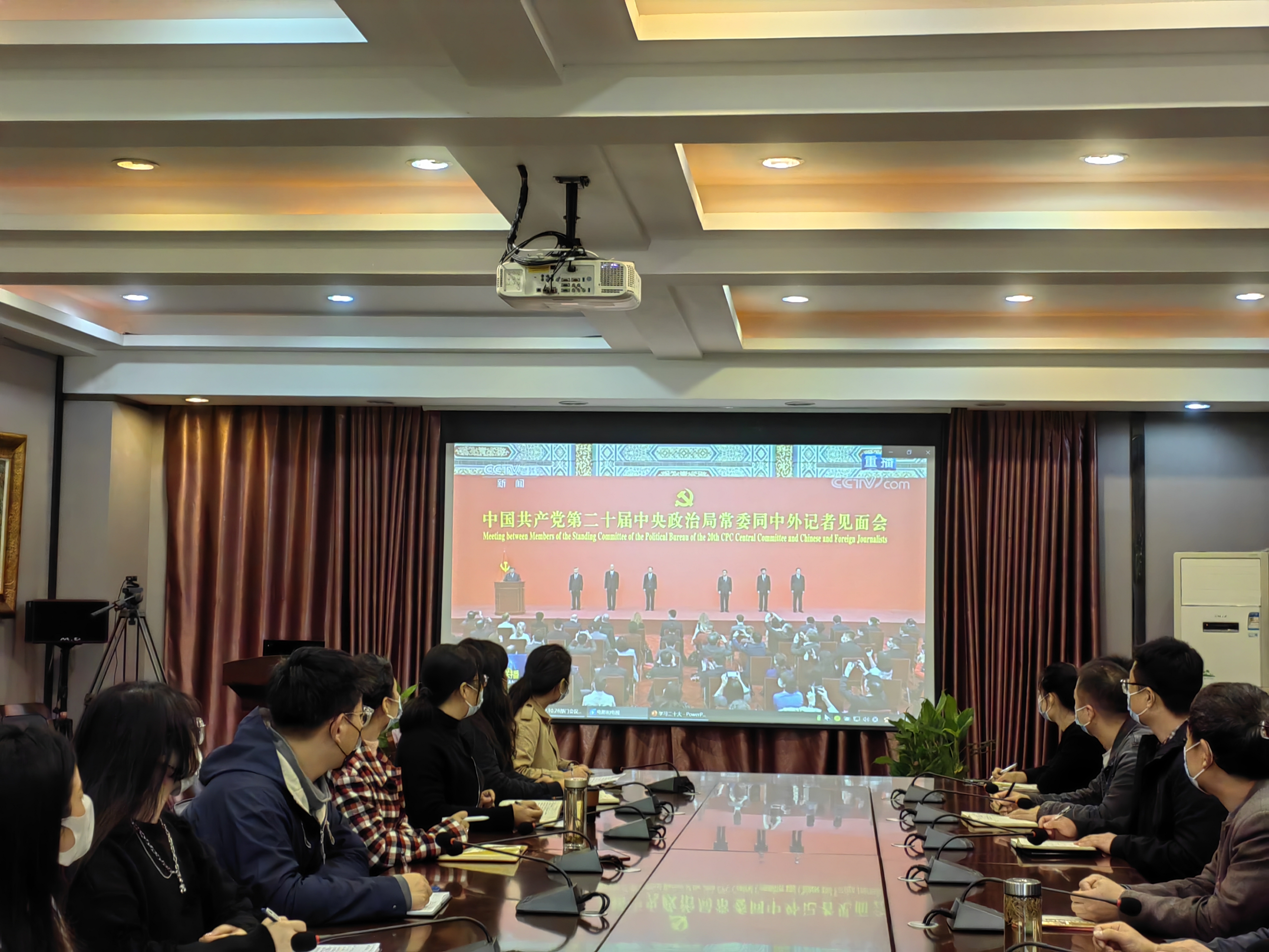 聚焦二十大 一起学报告│我们掀起学习贯彻党的二十大精神高潮