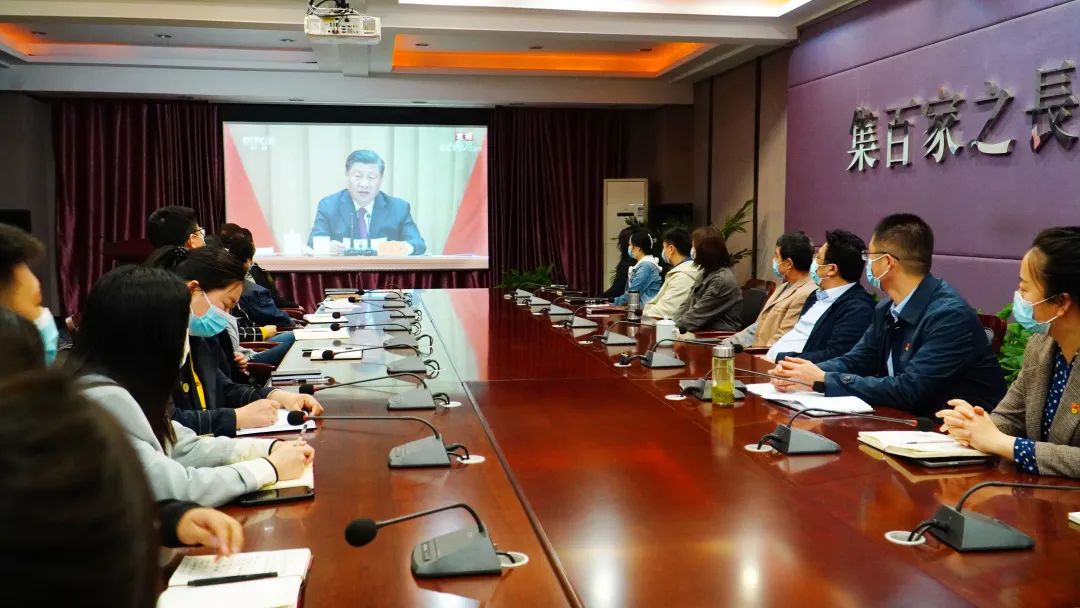 我们召开学习贯彻习近平总书记在庆祝中国共产主义青年团成立100周年大会上重要讲话精神座谈会