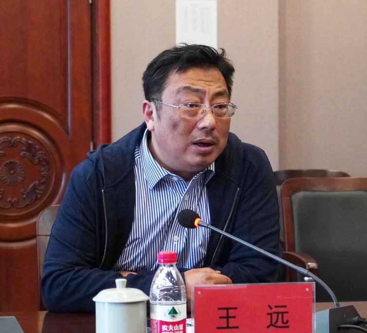 河南省美术馆馆长于会见一行莅临我们调研指导工作