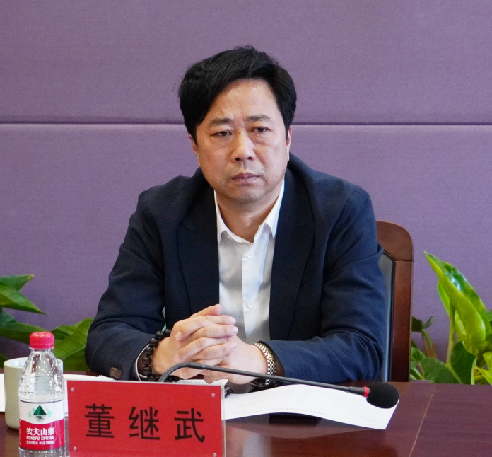 河南省美术馆馆长于会见一行莅临我们调研指导工作