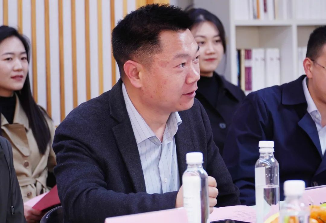我们与河南田野文化艺术有限公司共建省级大学生校外实践教育基地揭牌