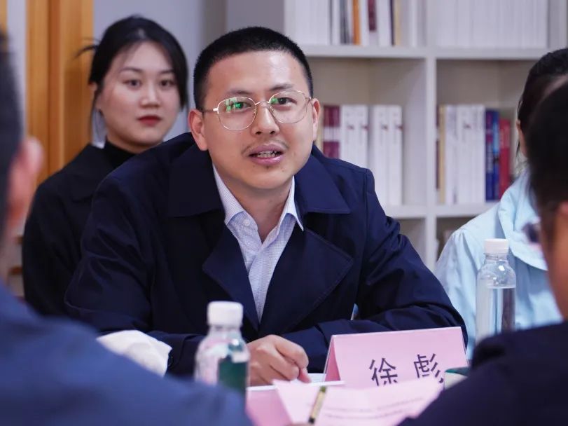 我们与河南田野文化艺术有限公司共建省级大学生校外实践教育基地揭牌