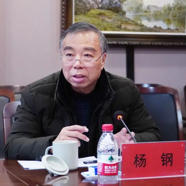 河南博物院副院长、工会主席史自强一行莅临我们调研指导工作