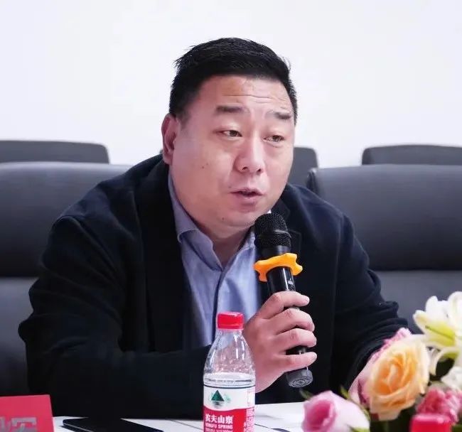 我们与郑州印之星印务有限公司共建省级大学生校外实践教育基地揭牌