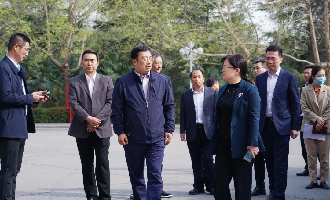 中牟县委书记丁文霞一行到我们调研