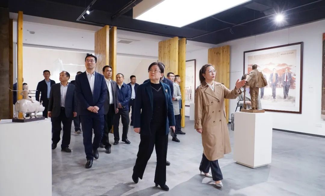 中牟县委书记丁文霞一行到我们调研