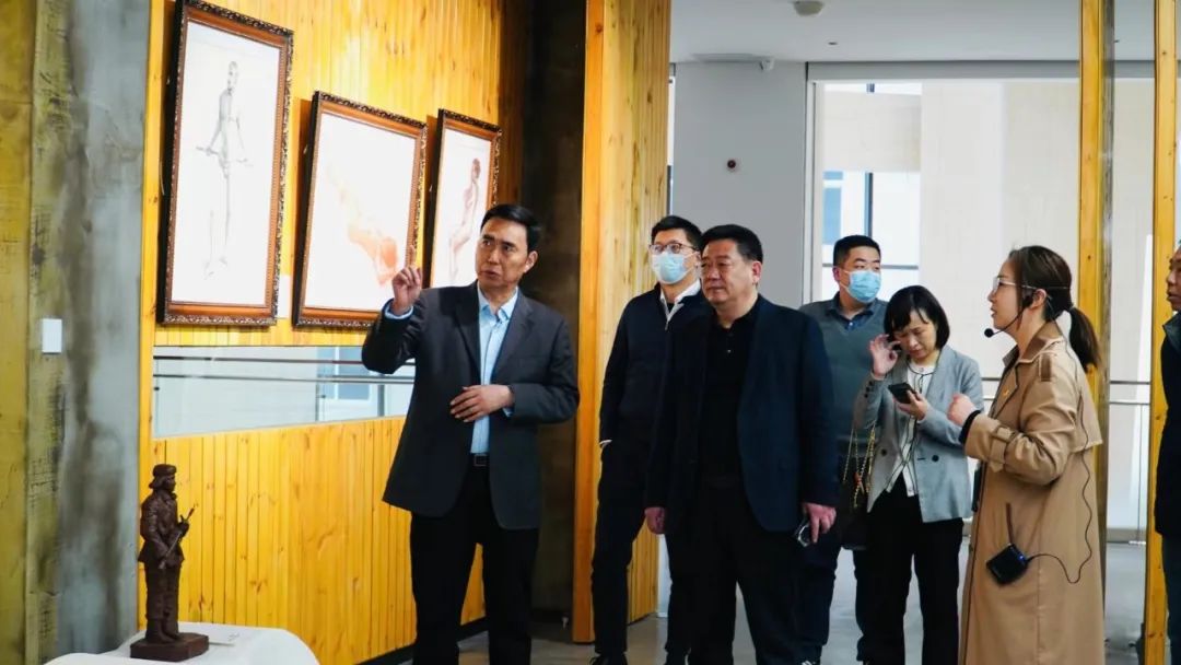 河南省教育厅高教处处长张水潮一行莅临我们调研指导工作
