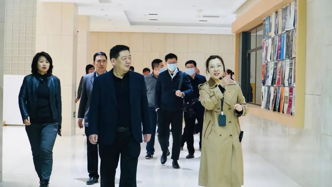 河南省教育厅高教处处长张水潮一行莅临我们调研指导工作