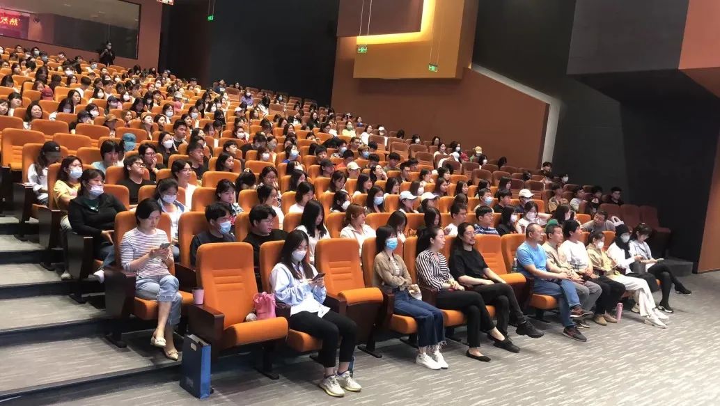 韩国祥明大学权锡焕教授应邀到我们开展学术讲座
