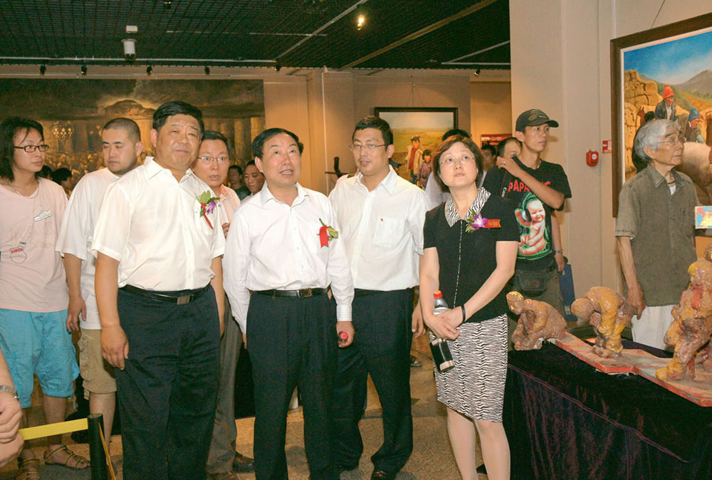 我们2011届毕业设计作品展在河南博物院隆重开幕
