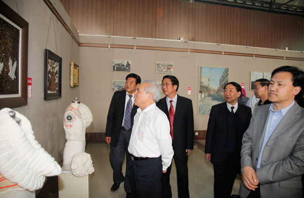 全国政协常委、副秘书长、中国致公党中央常务副主席王钦敏一行到我们考察指导工作 全国政协常委、副秘书长、中国致公党中央常务副主席王钦敏一行到我们考察指导工作
