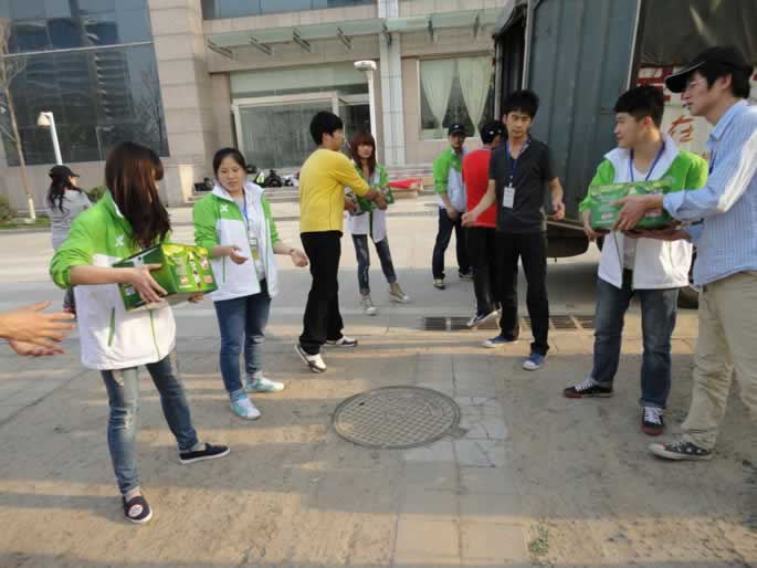 服务无声 精彩无限——我们志愿者参加第六届郑开马拉松大赛服务工作 服务无声 精彩无限——我们志愿者参加第六届郑开马拉松大赛服务工作