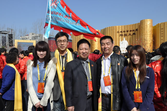 我们志愿者参加壬辰年拜祖大典服务工作