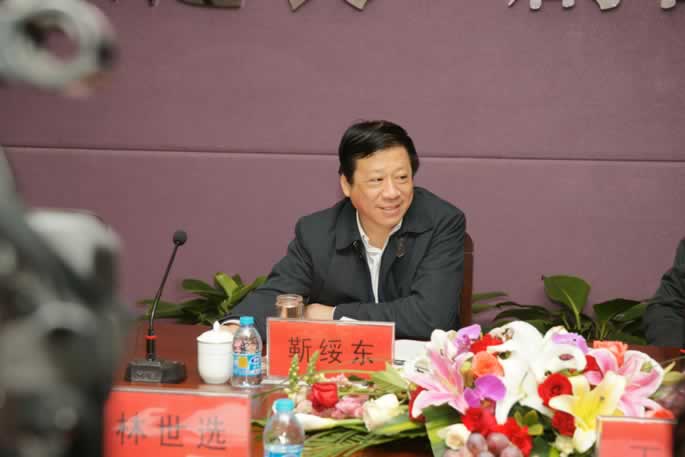 河南省政协靳绥东副主席一行莅临我们考察指导工作
