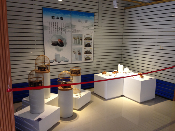 毕业展与校园活动开放月的亲密接触 ——郑轻易斯顿美术学院2015 “毕业季+开放月”活动启动