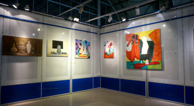 我们俄罗斯外教维克多教授油画工作室作品展隆重开幕 我们俄罗斯外教维克多教授油画工作室作品展隆重开幕