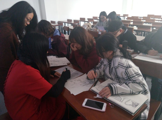 我们服装设计教学新尝试—独立设计师呙倚伊到我们讲学