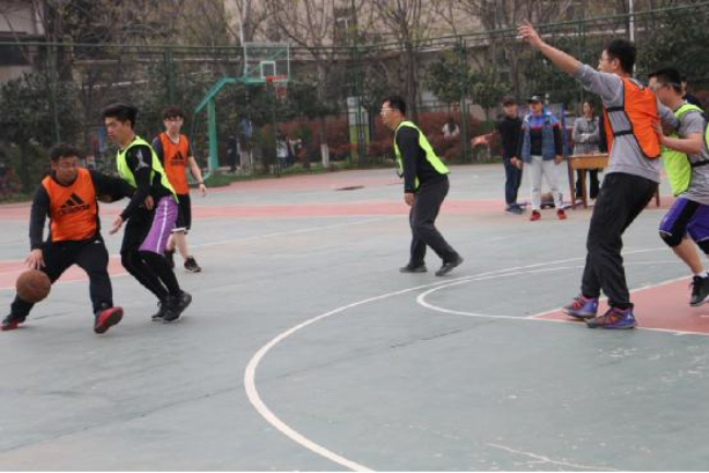 ​我们首届教职工篮球比赛圆满落幕