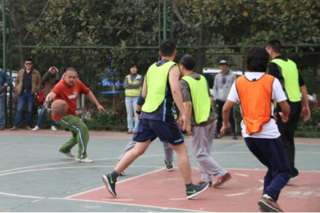 ​我们首届教职工篮球比赛圆满落幕
