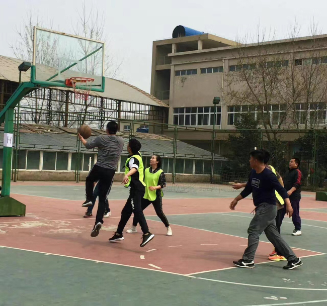 ​我们首届教职工篮球比赛圆满落幕