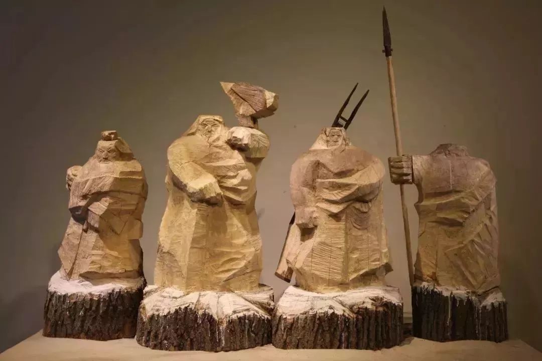 我们青年教师赵凡雕塑作品入选第六届全国青年美展