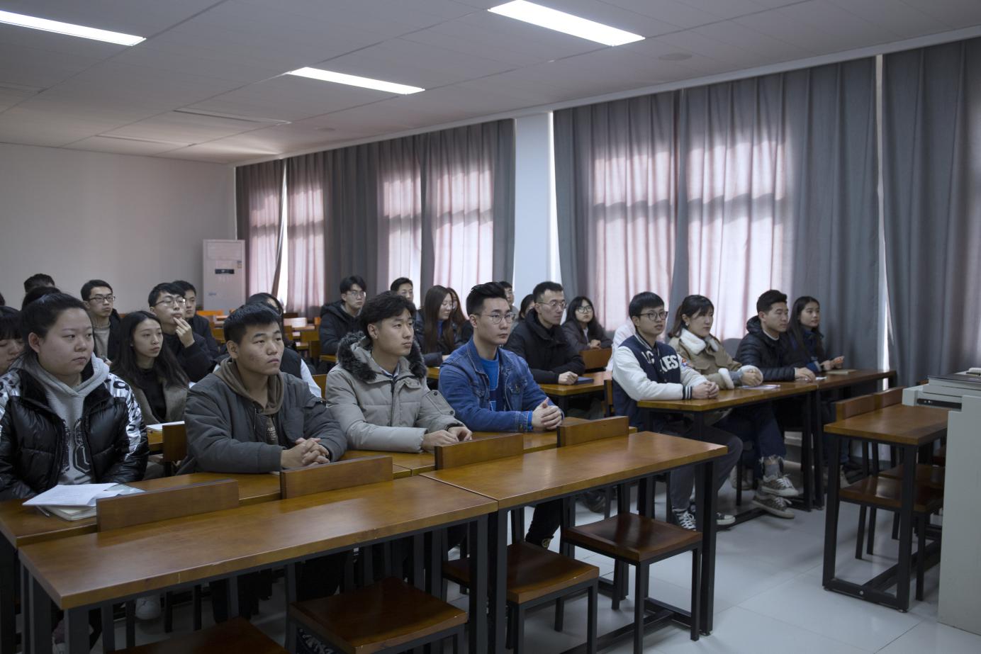 学生党支部召开预备党员转正大会