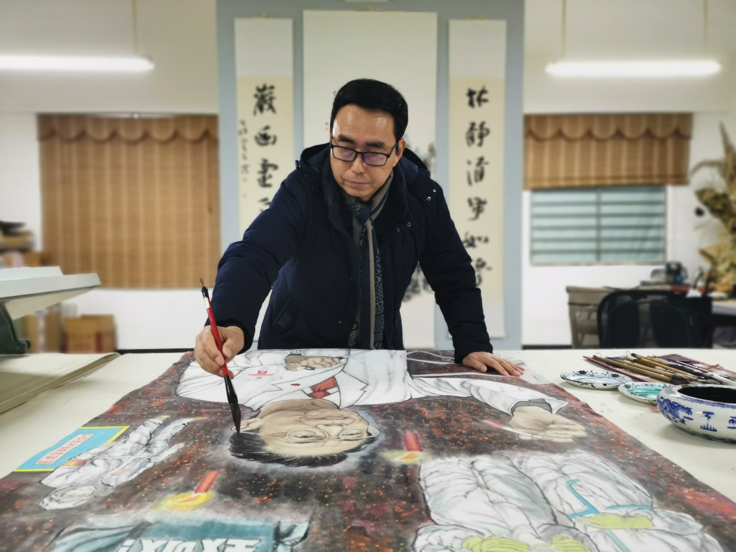 战疫情│我们石品院长创作《中国医魂》致敬抗疫英雄 战疫情│我们石品院长创作《中国医魂》致敬抗疫英雄