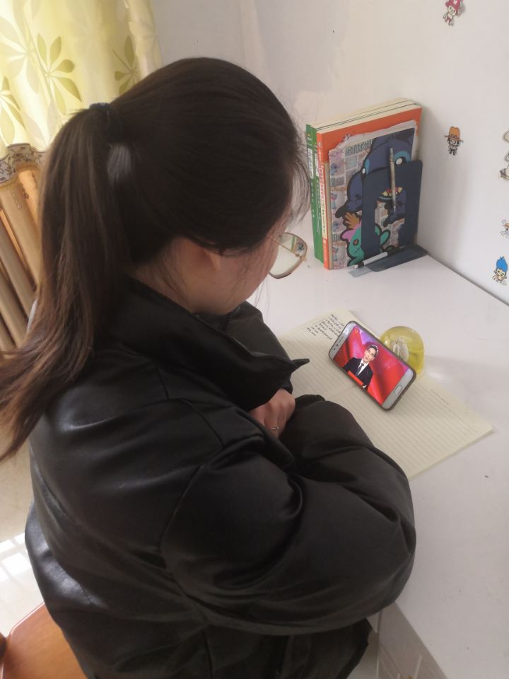我们组织学生深入学习疫情防控思政大课内容 我们组织学生深入学习疫情防控思政大课内容