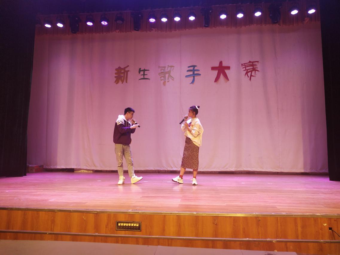 唱响新声 折桂而归--我们代表队在校新生歌手大赛中斩获佳绩 唱响新声 折桂而归--我们代表队在校新生歌手大赛中斩获佳绩
