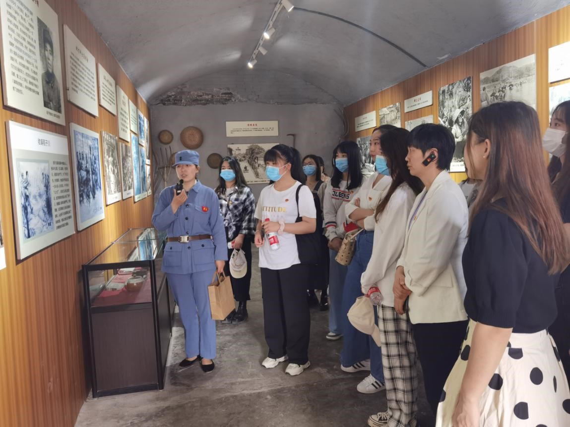 追寻红色足迹,牢记初心使命——团委学生干部赴豫西抗日根据地开展实践活动 追寻红色足迹,牢记初心使命——团委学生干部赴豫西抗日根据地开展实践活动