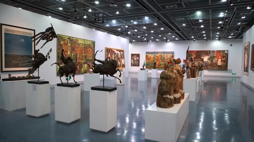 我们建院20周年师生优秀作品展隆重开幕 我们建院20周年师生优秀作品展隆重开幕