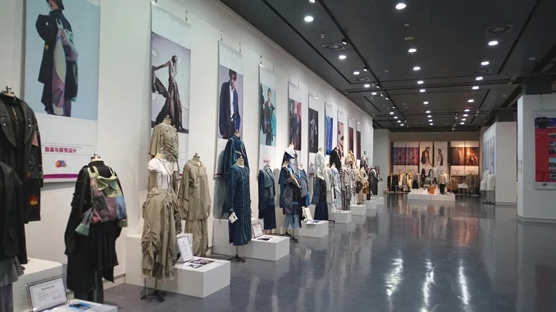 我们建院20周年师生优秀作品展圆满落幕 我们建院20周年师生优秀作品展圆满落幕