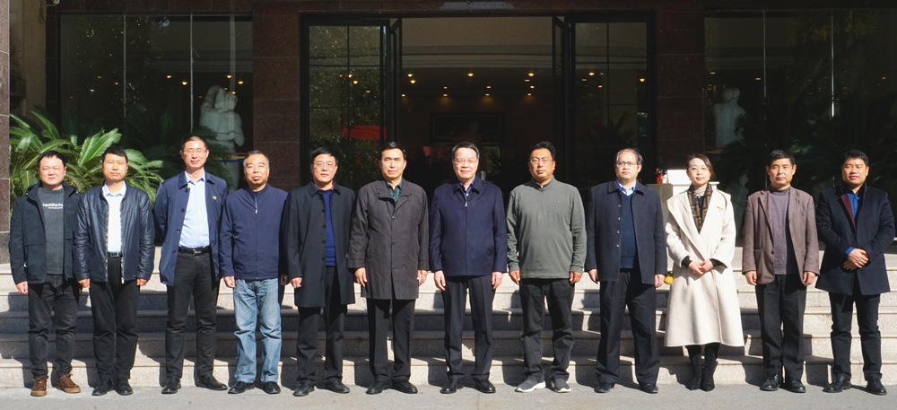 郑州轻工业大学副校长刘新田一行领导莅临我们检查指导工作