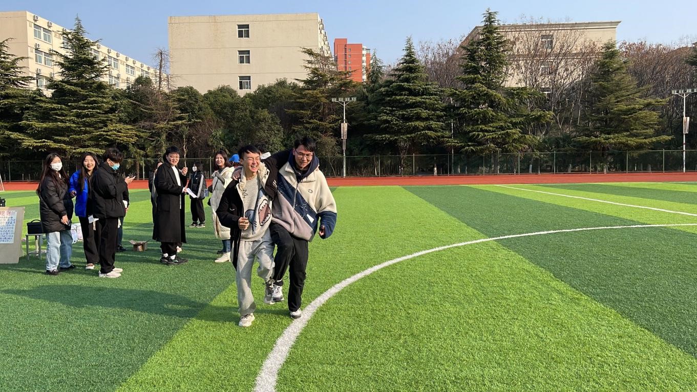 信念如炬 心向暖阳 ——院团委组织学生干部综合素质拓展活动 信念如炬 心向暖阳 ——院团委组织学生干部综合素质拓展活动